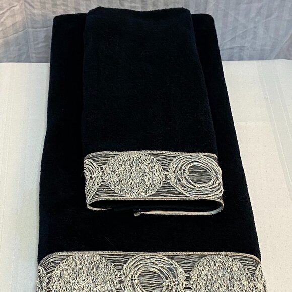 Set of 2 Avanti Towels one bath and one hand towel black and silver - Picture 3 of 4